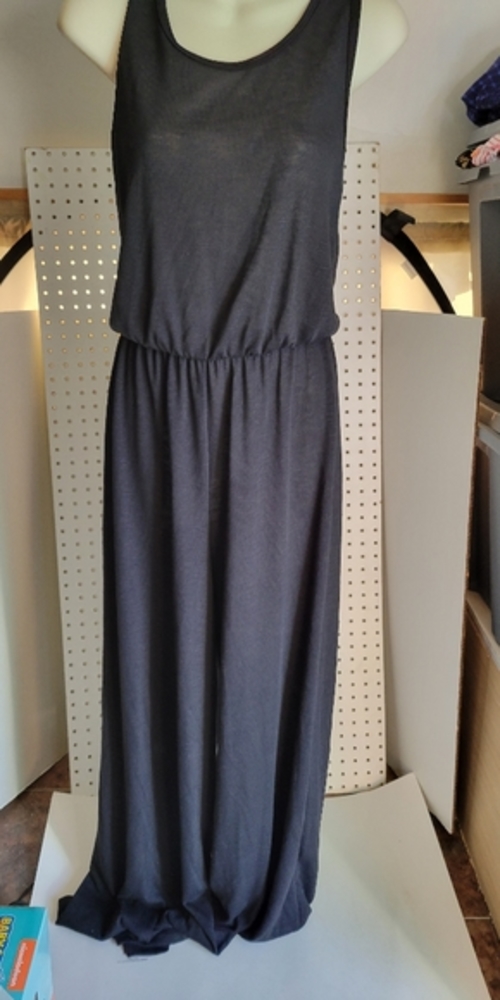 American Twist size Large sleeveless black jumpsuit‎